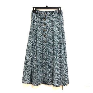 Nasty gal floral skirt never worn!